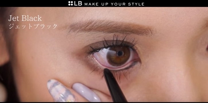 �A�C���C�i�[�j���A���X�u���b�N�ɂ���